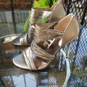 Guess Pewter Chrome Heels 5.5